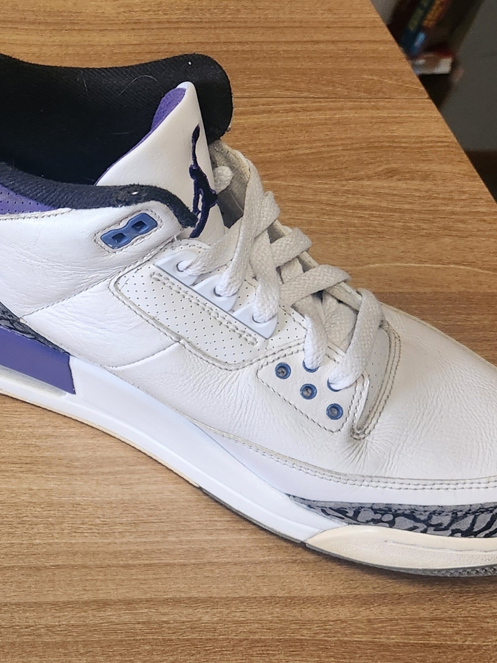 Jordan Men’s White and Navy Basketball Sneakers with Elephant Print - Picture 3 of 10